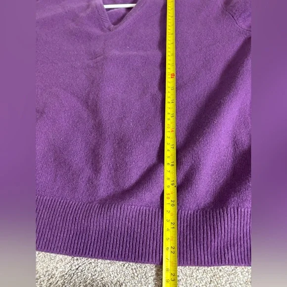 MALO Cashmere Made in Italy V Neck Women’s Luxury Sweater - Picture 2 of 8